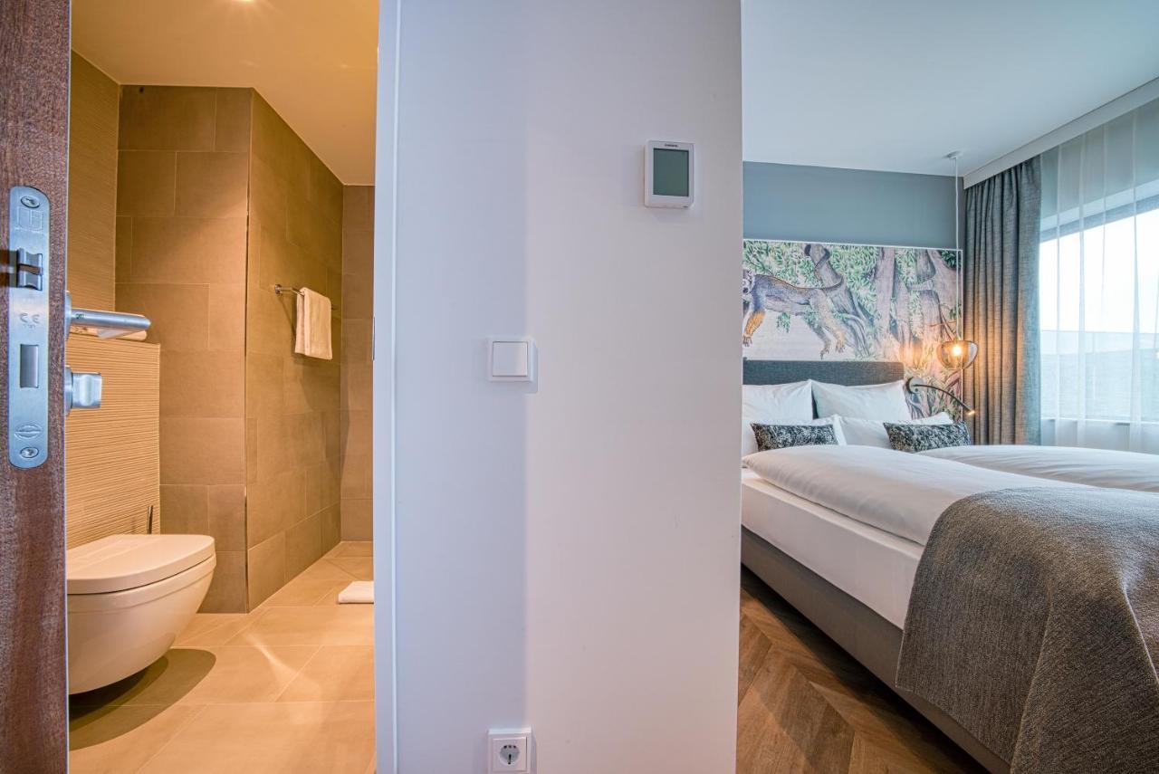 Vienna House Easy By Wyndham Amsterdam Airport Schiphol Hotel โฮฟด์ดอร์ป ภายนอก รูปภาพ