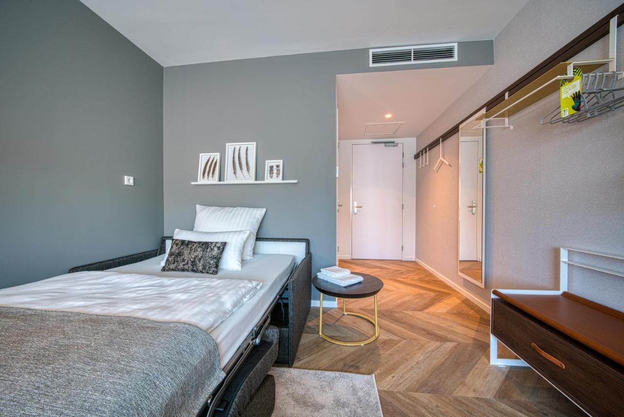 Vienna House Easy By Wyndham Amsterdam Airport Schiphol Hotel โฮฟด์ดอร์ป ภายนอก รูปภาพ
