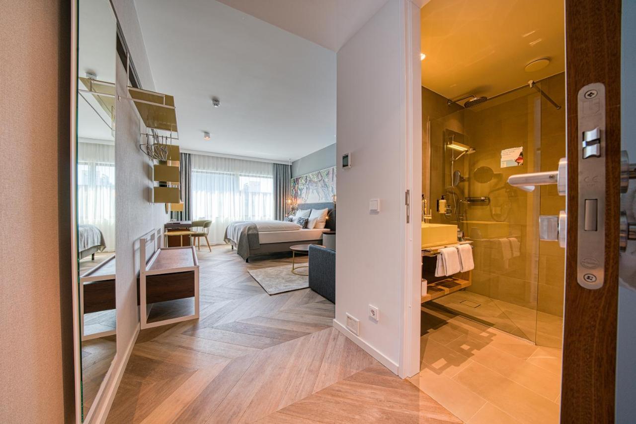 Vienna House Easy By Wyndham Amsterdam Airport Schiphol Hotel โฮฟด์ดอร์ป ภายนอก รูปภาพ