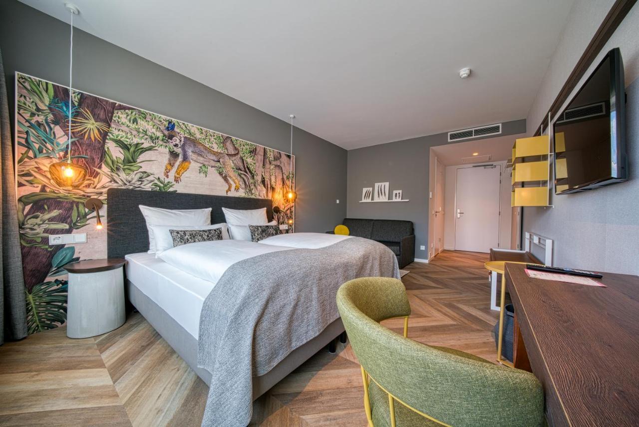 Vienna House Easy By Wyndham Amsterdam Airport Schiphol Hotel โฮฟด์ดอร์ป ภายนอก รูปภาพ