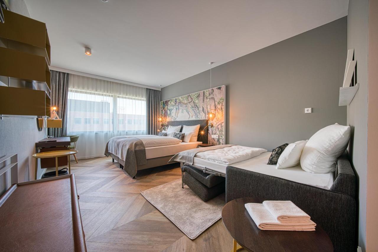 Vienna House Easy By Wyndham Amsterdam Airport Schiphol Hotel โฮฟด์ดอร์ป ภายนอก รูปภาพ