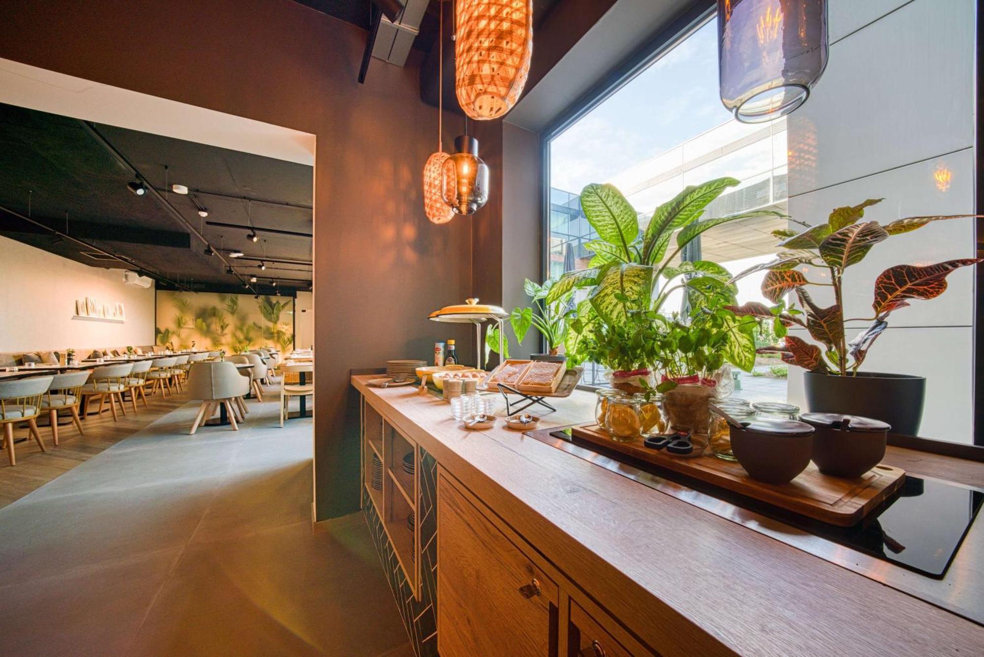 Vienna House Easy By Wyndham Amsterdam Airport Schiphol Hotel โฮฟด์ดอร์ป ภายนอก รูปภาพ