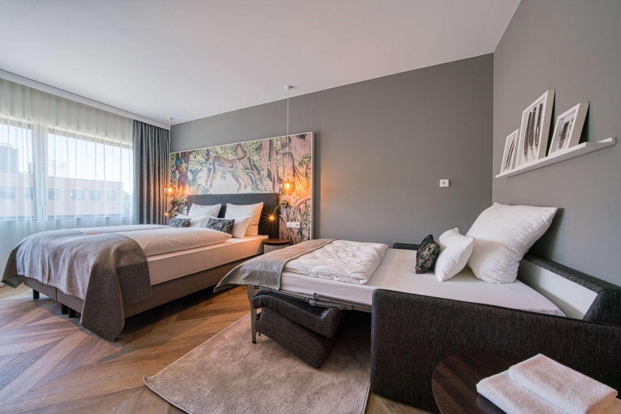 Vienna House Easy By Wyndham Amsterdam Airport Schiphol Hotel โฮฟด์ดอร์ป ภายนอก รูปภาพ