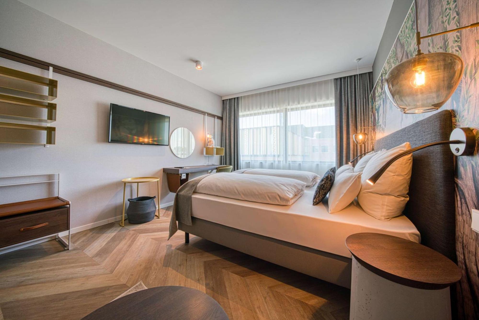 Vienna House Easy By Wyndham Amsterdam Airport Schiphol Hotel โฮฟด์ดอร์ป ภายนอก รูปภาพ