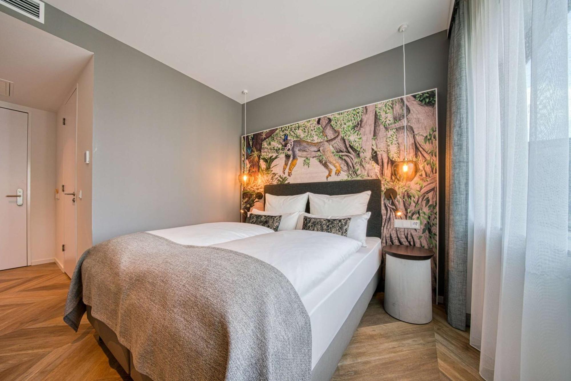 Vienna House Easy By Wyndham Amsterdam Airport Schiphol Hotel โฮฟด์ดอร์ป ภายนอก รูปภาพ