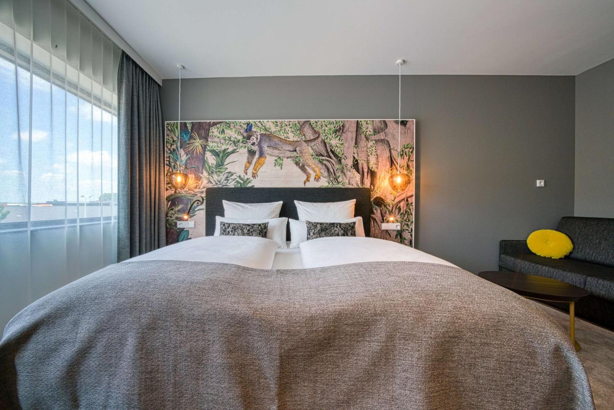 Vienna House Easy By Wyndham Amsterdam Airport Schiphol Hotel โฮฟด์ดอร์ป ภายนอก รูปภาพ