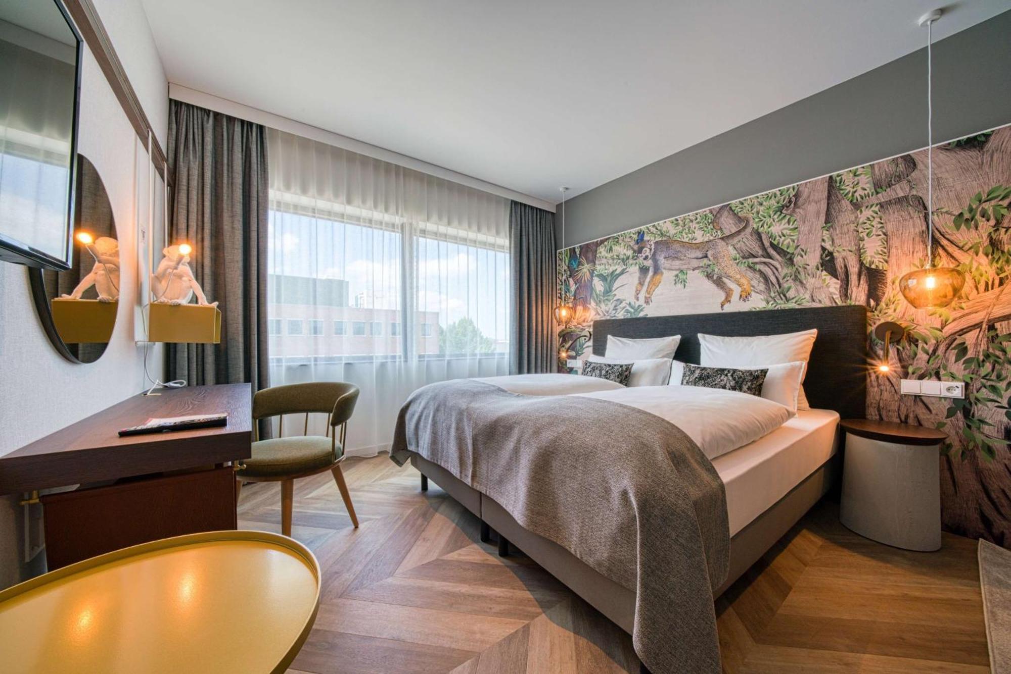 Vienna House Easy By Wyndham Amsterdam Airport Schiphol Hotel โฮฟด์ดอร์ป ภายนอก รูปภาพ