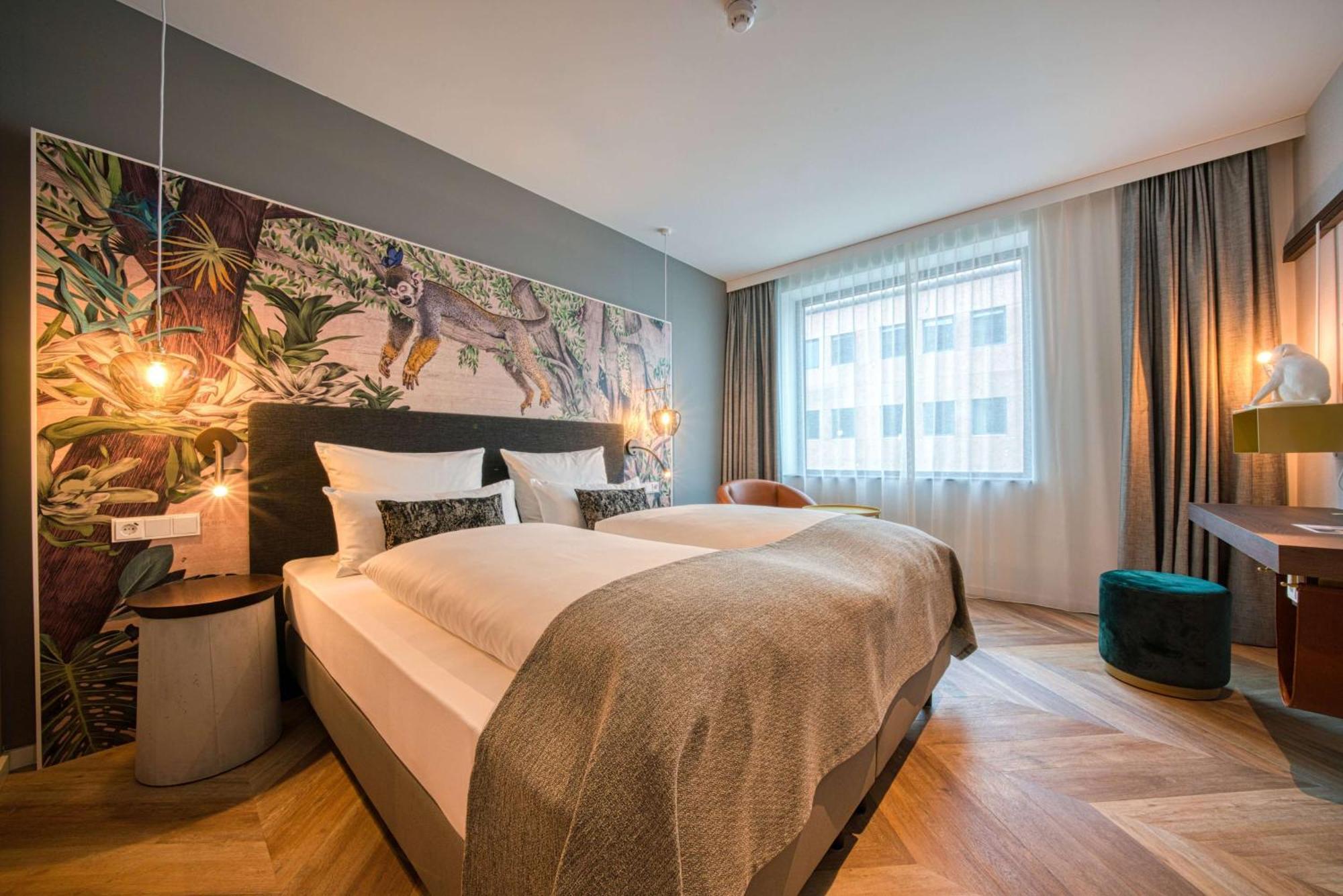 Vienna House Easy By Wyndham Amsterdam Airport Schiphol Hotel โฮฟด์ดอร์ป ภายนอก รูปภาพ